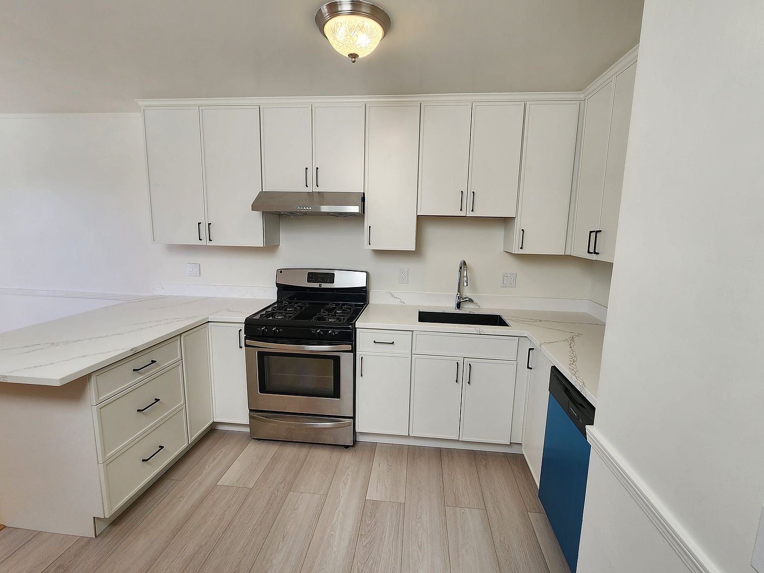 318 Allison St Zillow photo 13