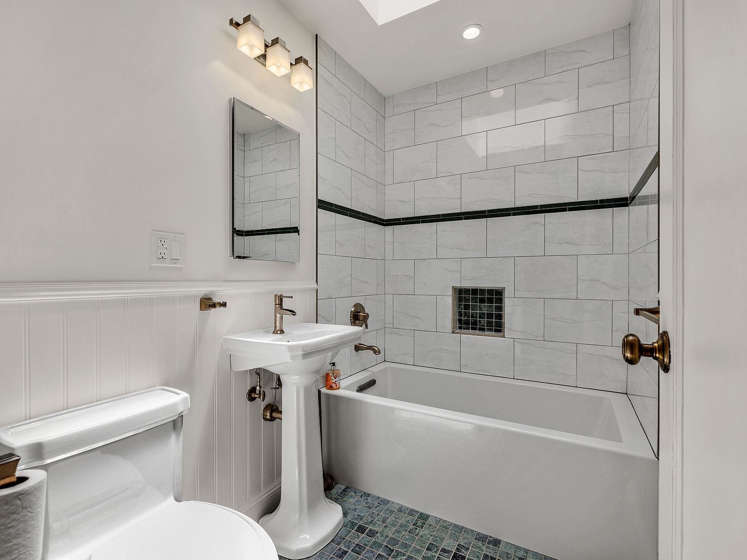 318 Allison St Zillow photo 20