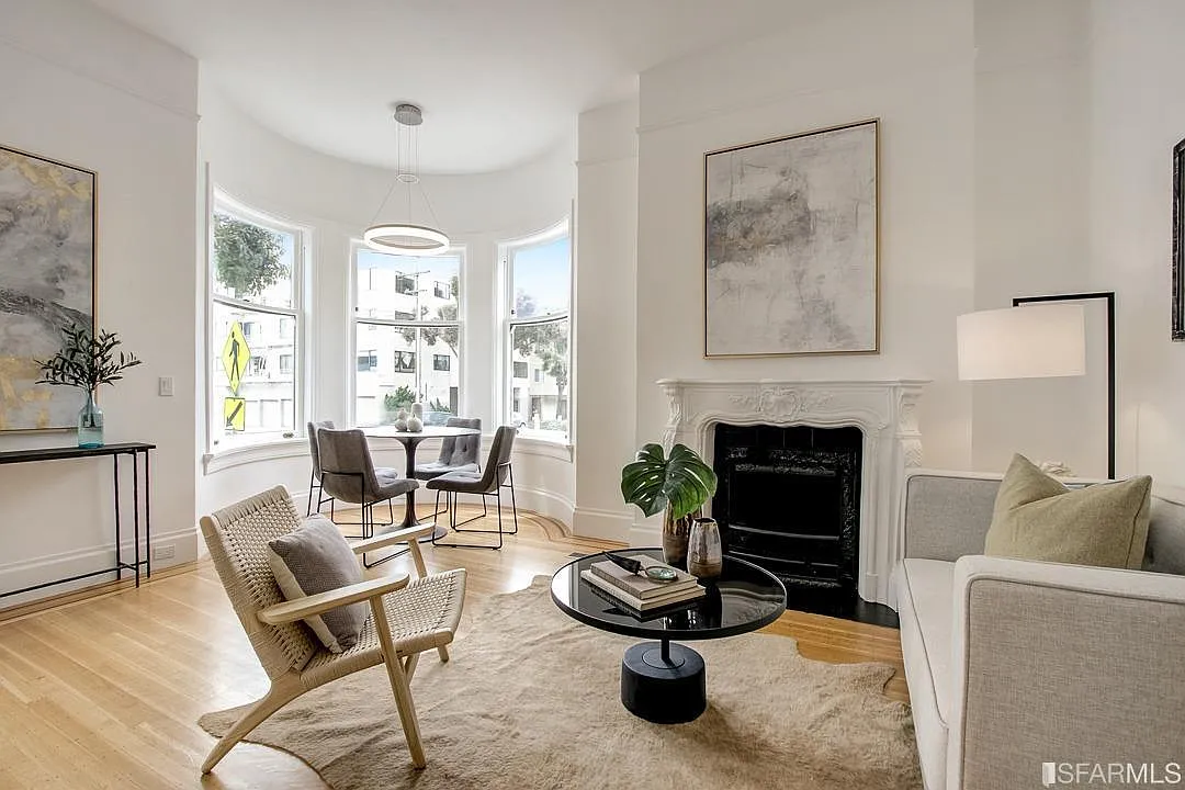 1st image of 360 Lake St APT 1