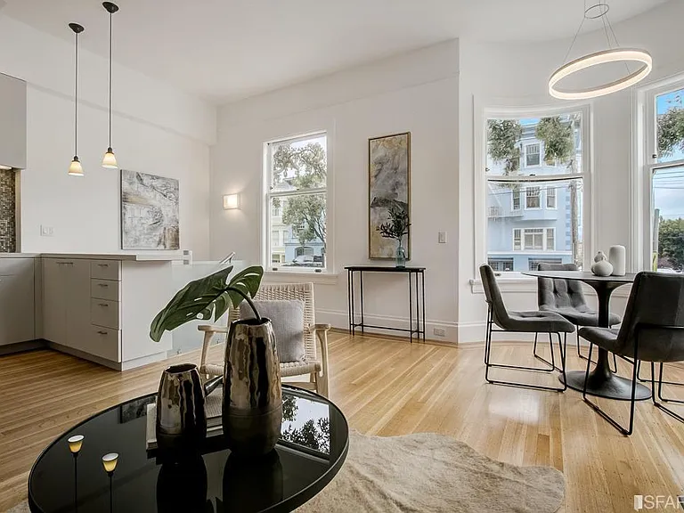 3rd image of 360 Lake St APT 1