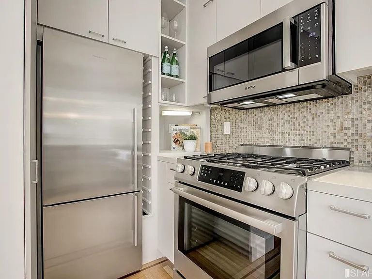 9th image of 360 Lake St APT 1