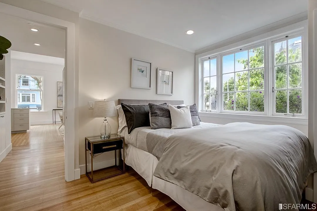 13th image of 360 Lake St APT 1