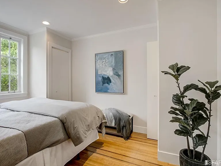 14th image of 360 Lake St APT 1