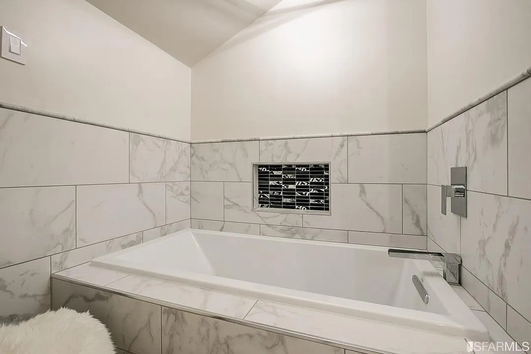 22nd image of 360 Lake St APT 1