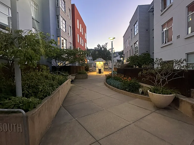 11th image of 451 Kansas St Unit 558