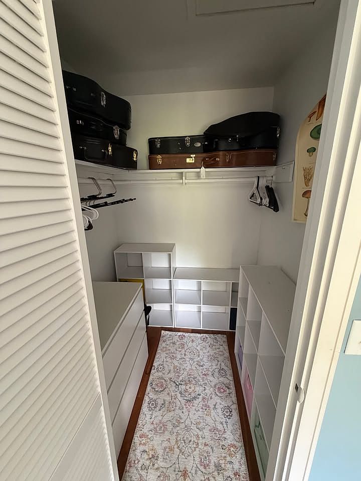 48-50 Winfield St Zillow photo 5