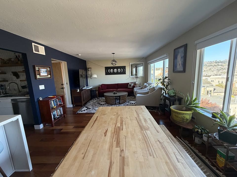 48-50 Winfield St Zillow photo 11