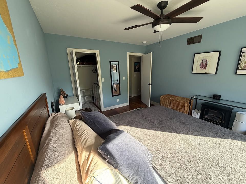 48-50 Winfield St Zillow photo 23