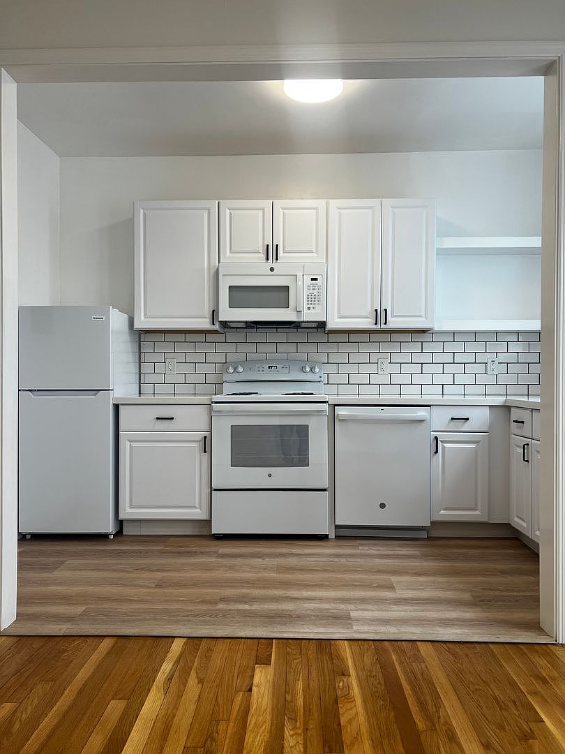 5400 Fulton St #201 Zillow photo 22