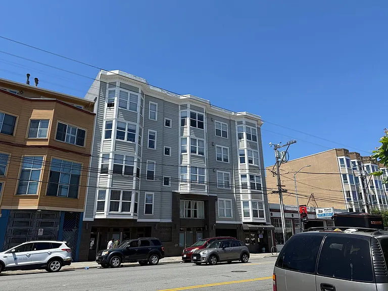 2nd image of 566 S Van Ness Ave APT 2