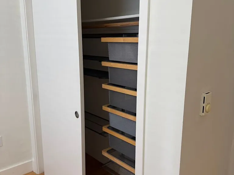 27th image of 566 S Van Ness Ave APT 2