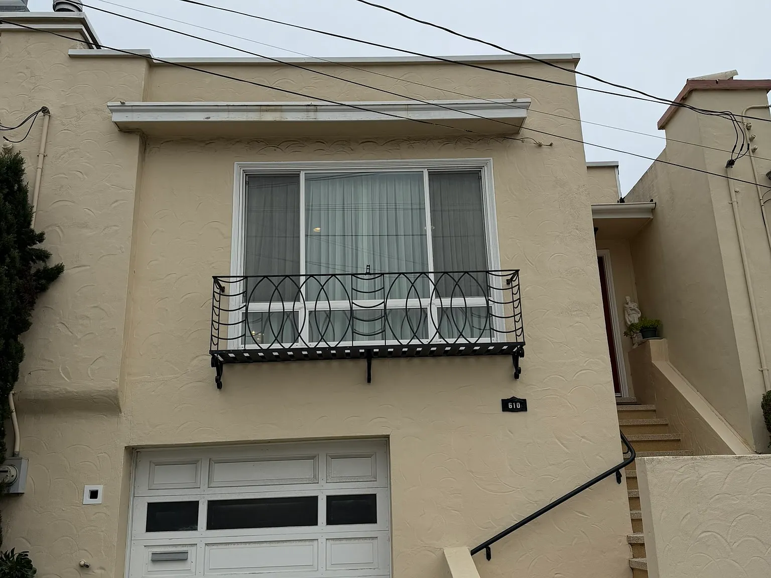 1st image of 610 Prague St