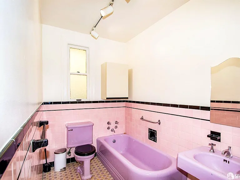 8th image of 65 Collingwood St APT 2