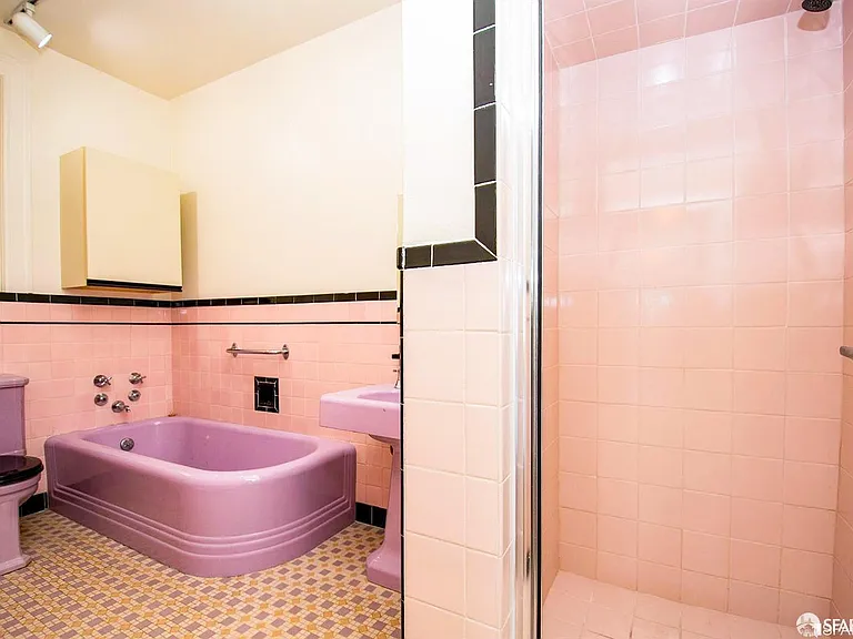 9th image of 65 Collingwood St APT 2