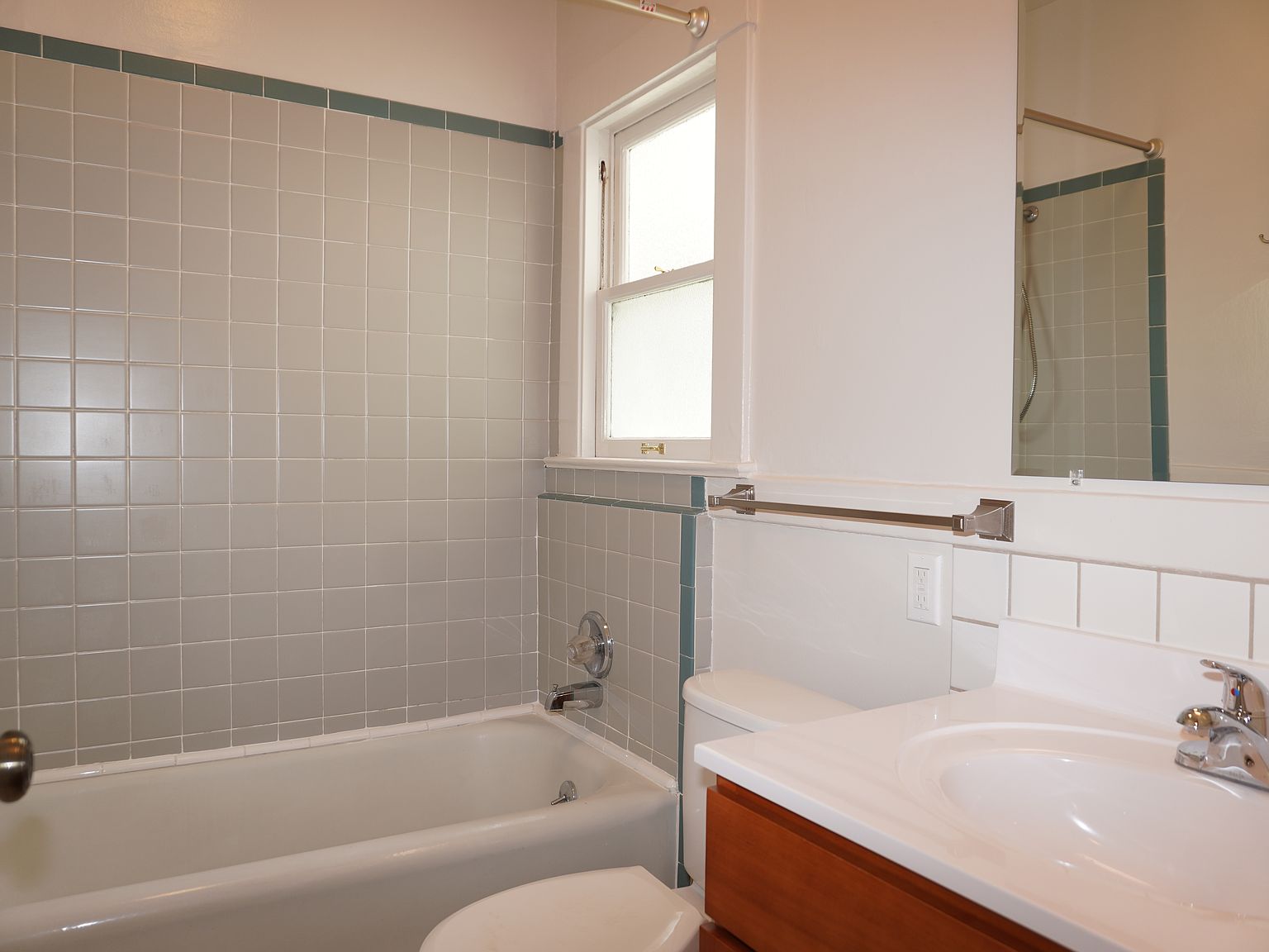 69 Henry St #1 Zillow photo 26