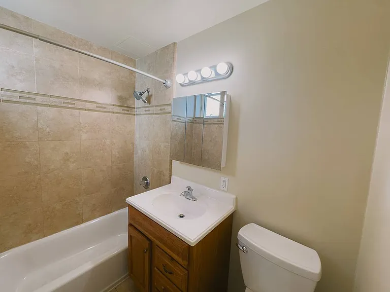 5th image of 812-816 Central Ave #812