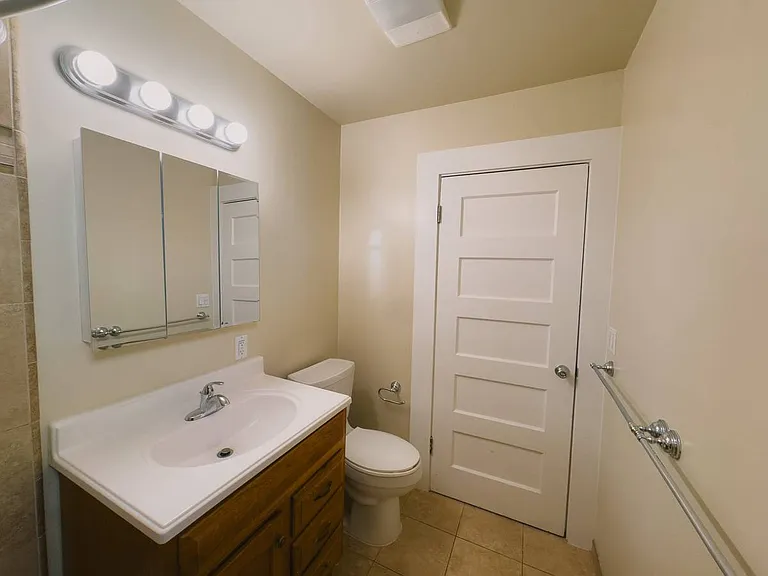 6th image of 812-816 Central Ave #812