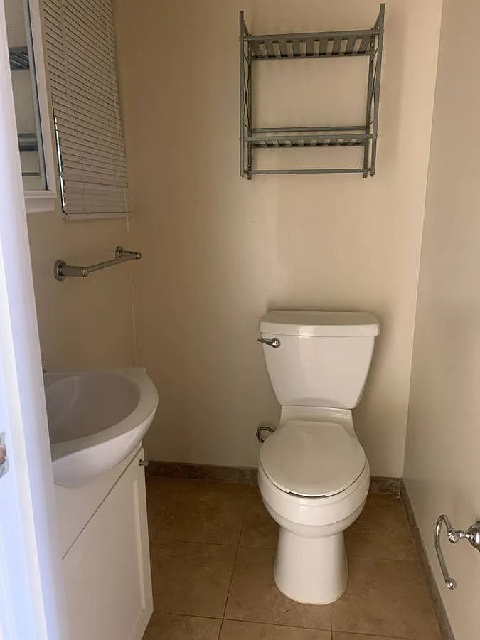 10th image of 812-816 Central Ave #812