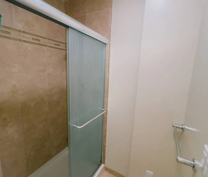 11th image of 812-816 Central Ave #812