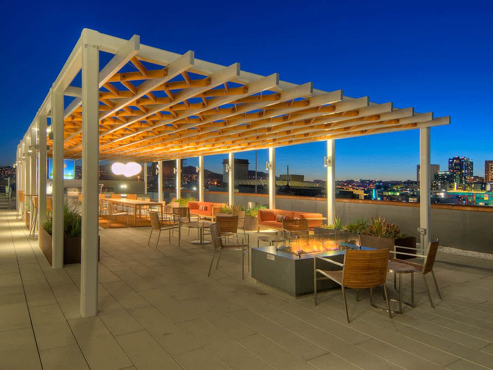 Rooftop Lounge