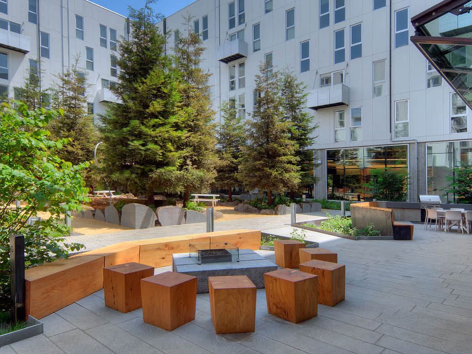 Redwood Grove Courtyard