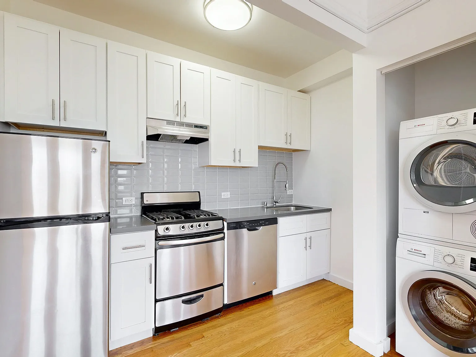 1st image of 938 Hayes St #6