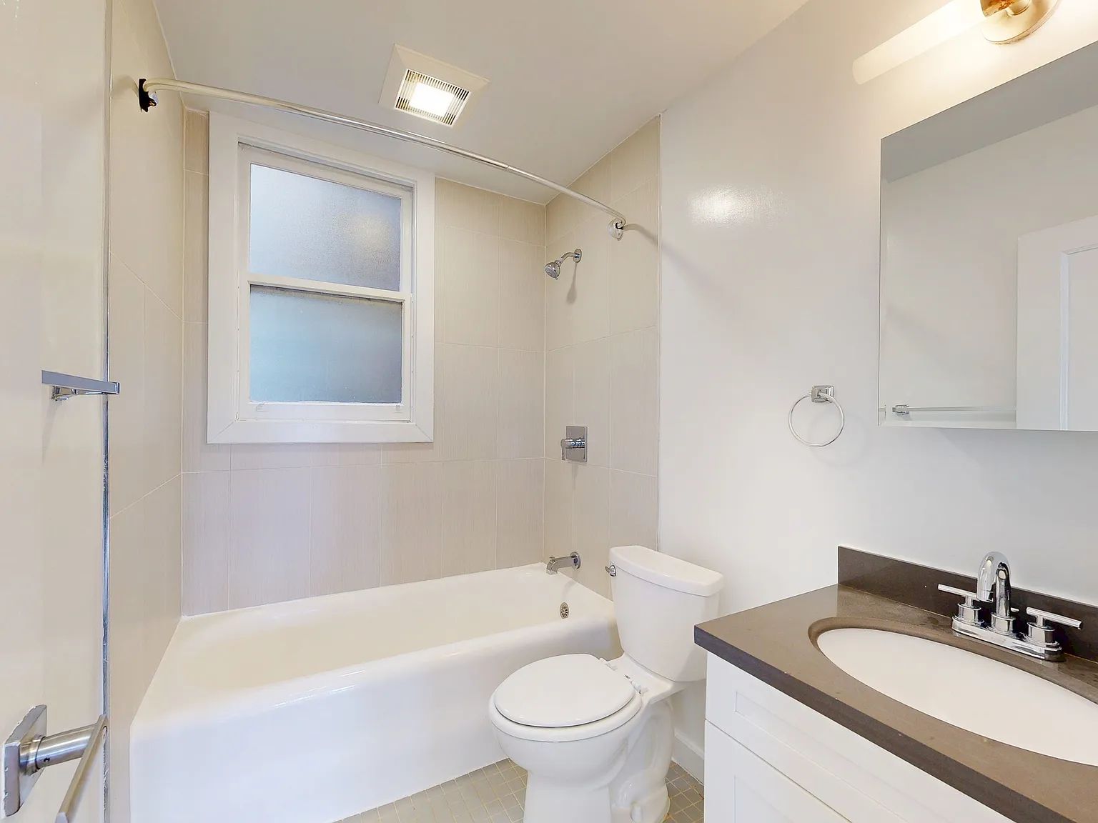 7th image of 938 Hayes St #6