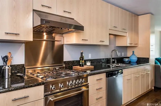 4th image of 989 20th St Unit 466